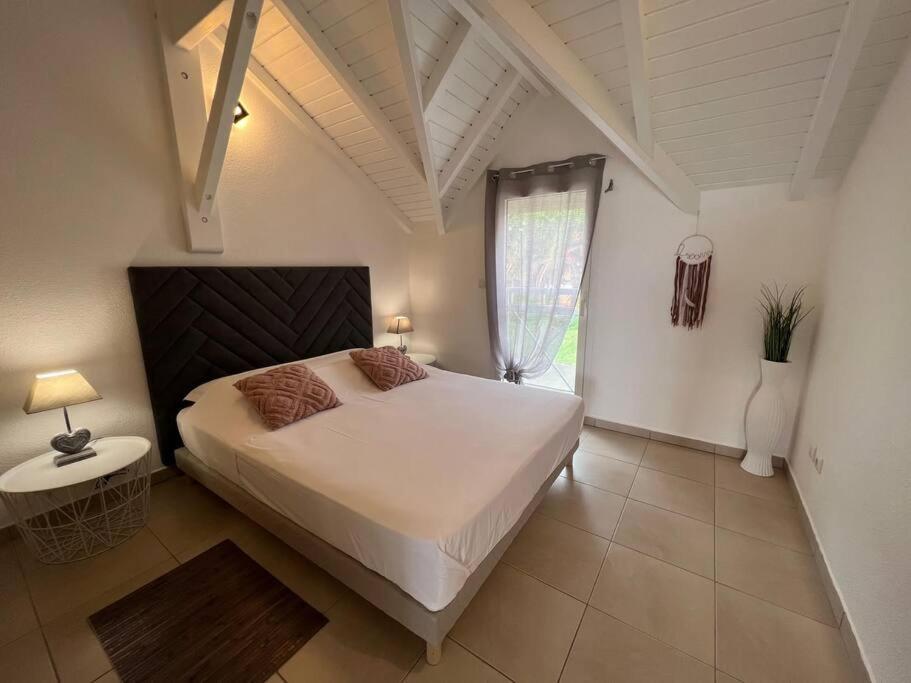 Kanoa Lodge Piscine Et Vue Mer แซงต์-โคลด ภายนอก รูปภาพ