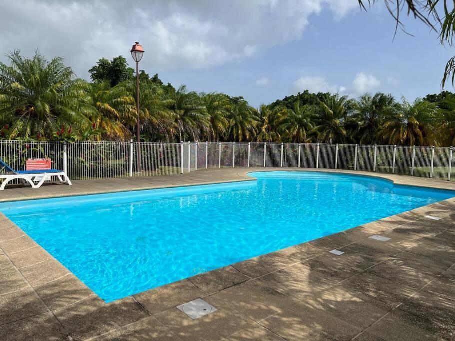 Kanoa Lodge Piscine Et Vue Mer แซงต์-โคลด ภายนอก รูปภาพ
