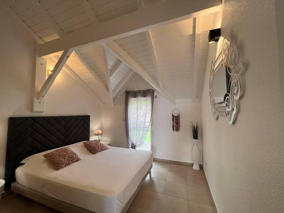 Kanoa Lodge Piscine Et Vue Mer แซงต์-โคลด ภายนอก รูปภาพ